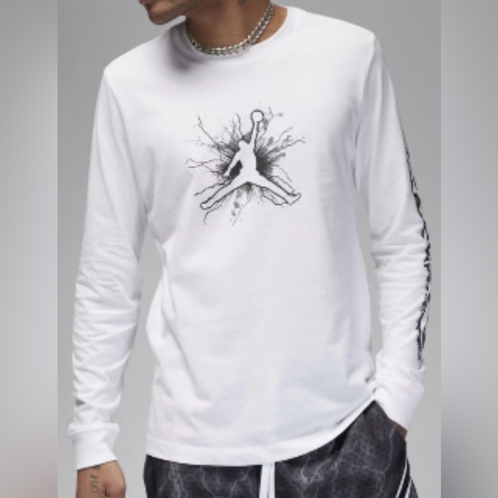 Professional Athletes Jordan Jumpman Graphic Long Sleeve Tee 
White- Men’s XL